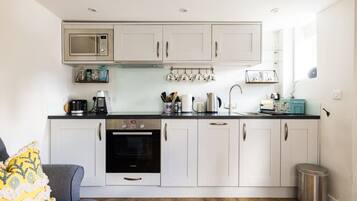 Villa | 1 bedroom, iron/ironing board, Internet
