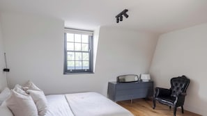 House | 3 bilik tidur, seterika/papan seterika, Internet 