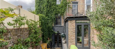 Maison | 3 chambres, fer et planche à repasser, Internet