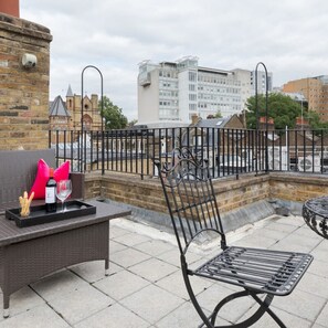Apartment - Stylish Apartment With Private Rooftop in Covent Garden (London)