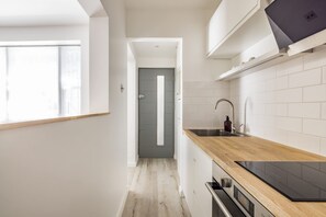 Internet - Light-filled Studio With AC - Earl s Court (London)