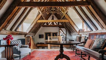 House | 7 bedrooms, Internet