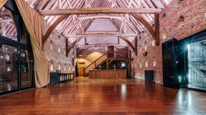 7 bedrooms, Internet - Lavish Tudor Hall Gardens - Sleeps 14 (Norwich)