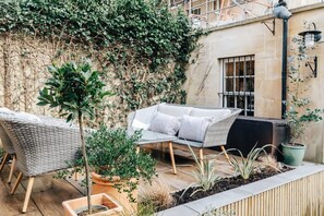 아파트 | 5 개의 침실, 책상, 다리미/다리미판, 인터넷