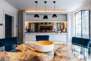 Apartment | 2 bedrooms, desk, iron/ironing board, Internet