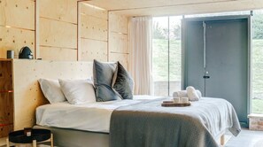 アパートメント | 6 室のベッドルーム、デスク、アイロン / アイロン台、インターネットアクセス