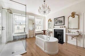 Leilighet | 6 soverom, skrivebord, strykejern/-brett og internett