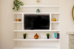 Apartment | 1 bedroom, Internet - Chic Sunlit Earls Court Flat (London)