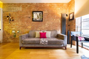 House | 2 bedrooms, Internet - Central Soho Loft With A C Concierge (London)