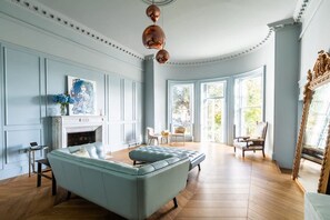 Apartment - The Circus Apartment With Terrace Free Parking (Bath)