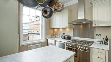 Apartment | 2 bedrooms, Internet