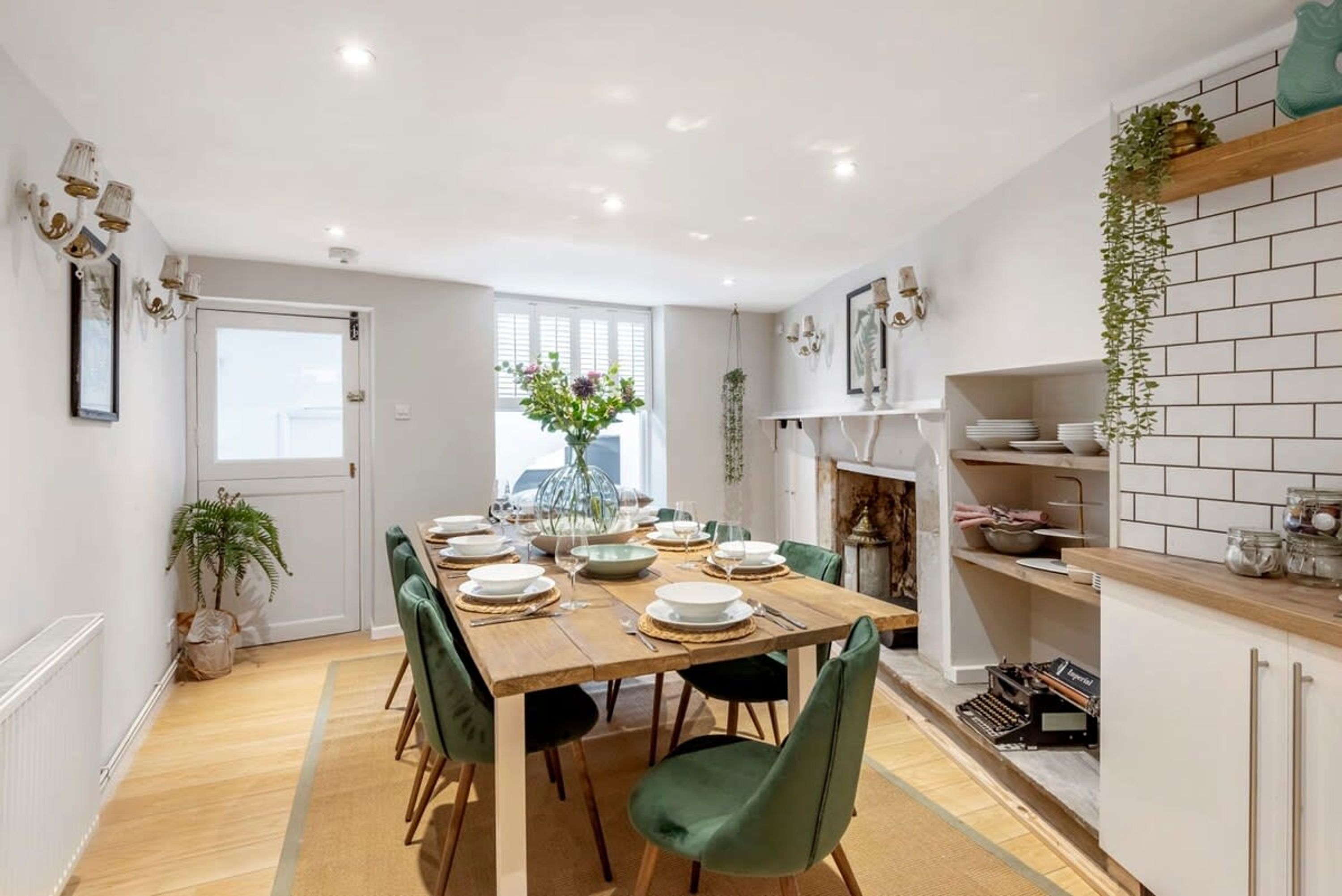 3 bedrooms, iron/ironing board, Internet