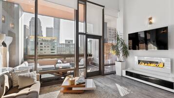 Smart TV, computer monitors