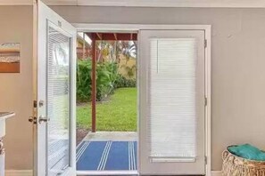 อพาร์ทเมนท์ | 3 ห้องนอน, โต๊ะทำงาน, อินเทอร์เน็ตความเร็วสูง