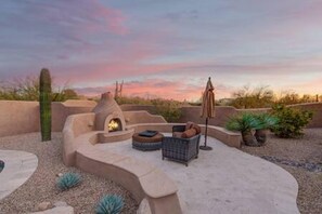 3 bedrooms, desk, iron/ironing board, Internet - Scottsdale Luxury Heated Pool Desert View (Scottsdale)