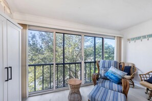 Apartment | 2 bedrooms, Internet - Beach Bliss 2BR Tropical Retreat Heated Pool (Siesta Key)