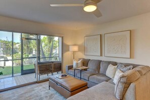 Apartment - Coastal Paradise Condo Steps To Crescent Beach (Siesta Key)