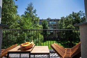 Room - Cozy One-bedroom Apartment Near City Center (Sarajevo)
