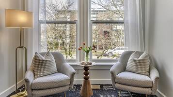 Manor Queen B5 | City view