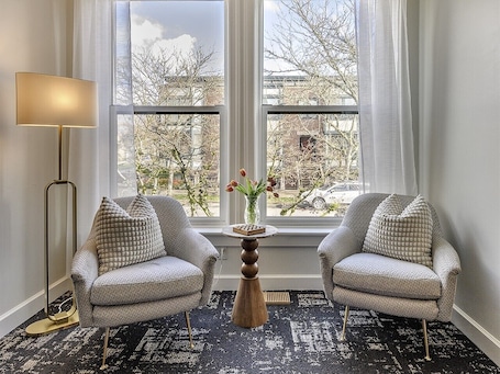 Cozy Fireplace Queen (No Pet) | City view. The Orenco Station Hotel