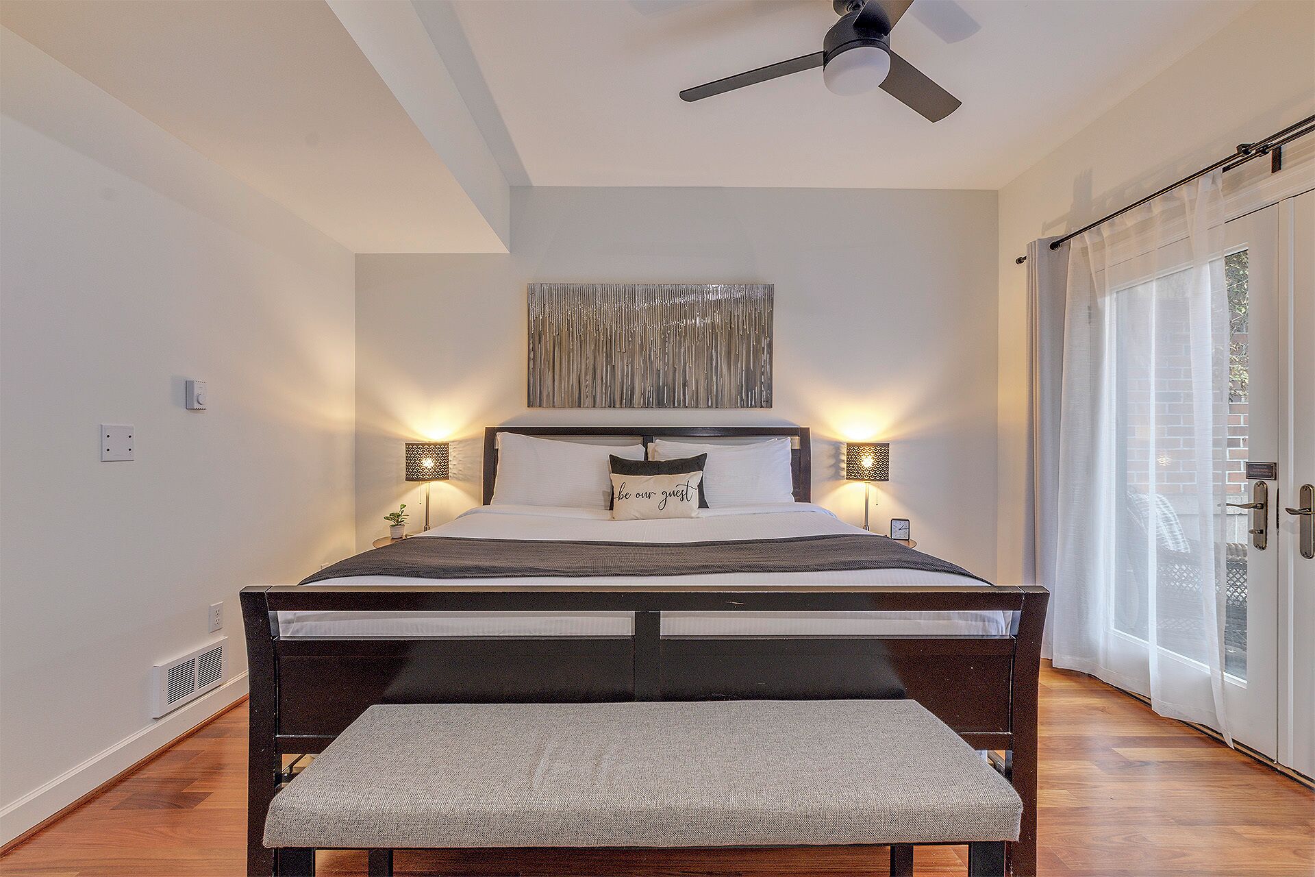 Signature Courtyard King (Pet Friendly) | Premium bedding, pillowtop beds, desk, laptop workspace