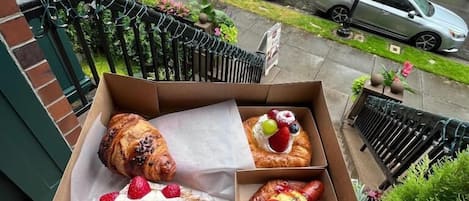 Free daily continental breakfast