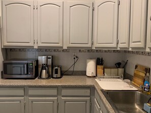 Private kitchen - [East Village, Manhattan] Beautiful & Massive 4 bdr with Bonus Perks! (New York)