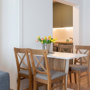 Room - Design 2bdr Apartment With Balcony- Free Parking (Zagreb)