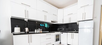 Modern 1bdr Apartment Near City Center