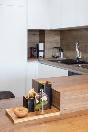 Room - Stylish 2bdr Apartment- Free Garage (Zagreb)