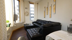 Apartment | 1 bedroom - City Views Downtown Apt Walk Everywhere (Pittsburgh)