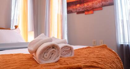 2 Bedroom 2 Bathroom The Heart of Pittsburgh