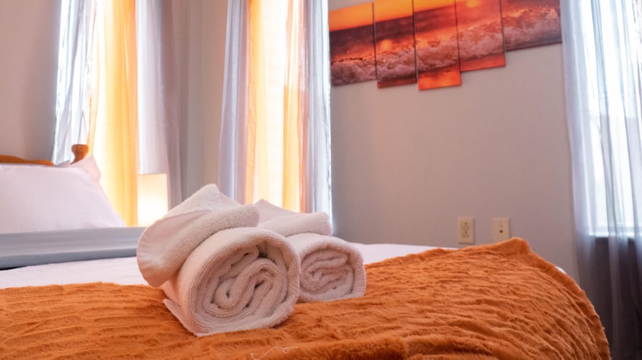 2 Bedroom 2 Bathroom The Heart of Pittsburgh