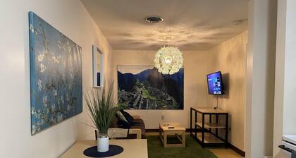 2 Bedroom 2 Bath Downtown Sleeps Six Walkable