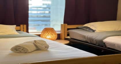 Downtown Apt Walk to PPG Conv Center More