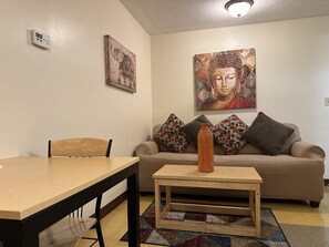 Apartment | 1 bedroom, Internet - Cozy Downtown Apartment TV Walk Everywhere (Pittsburgh)
