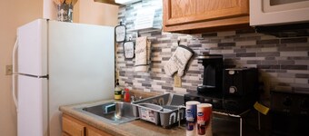 2 Bedroom Downtown Apt Clean and Safe