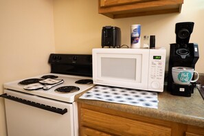 House | 1 bedroom, Internet - Amazing Downtown Apt Roku TV Walk Everywhere (Pittsburgh)