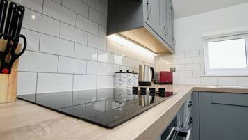 Fridge, microwave, oven, dishwasher