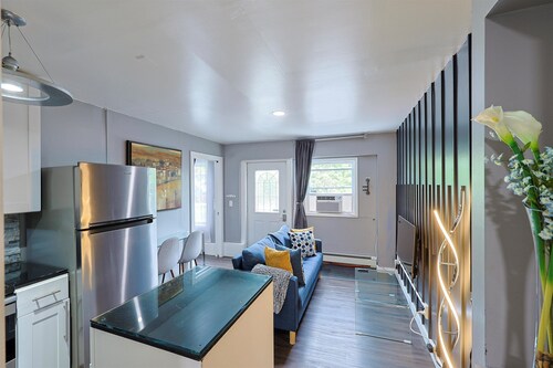 Stylish & Pet-Friendly Apartment in Beacon