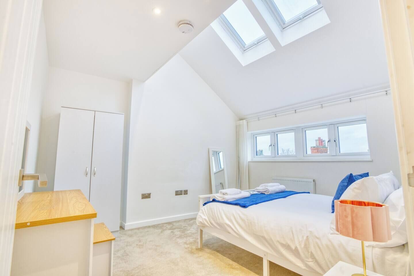 3 quartos, ferros/tábuas de passar roupa, Wi-Fi de cortesia