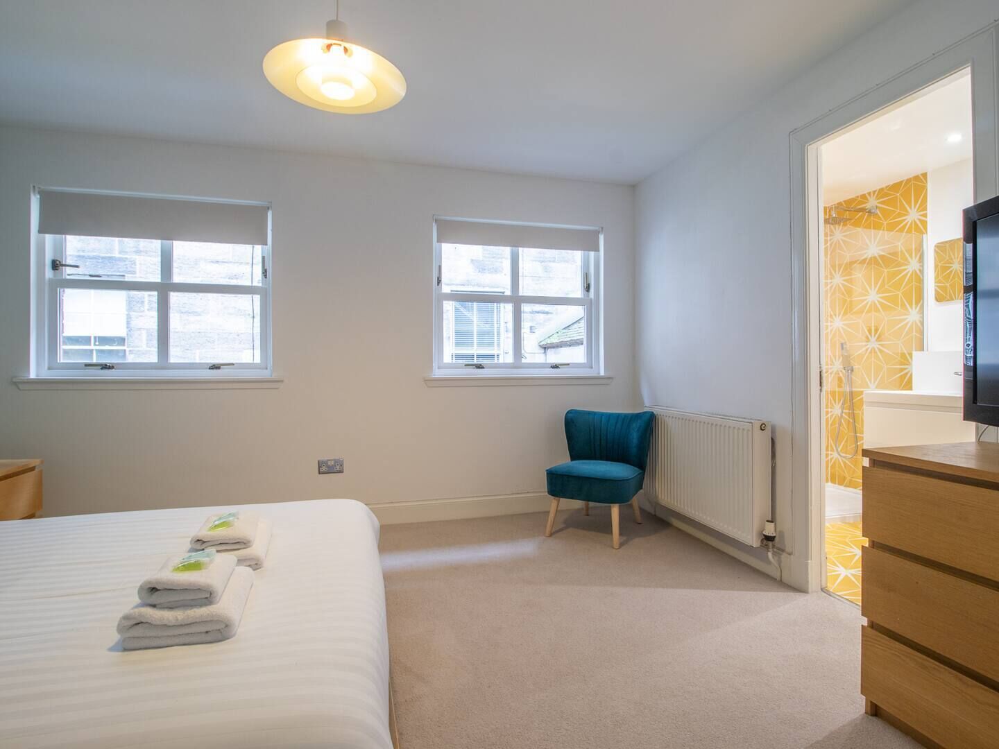 2 bedrooms, iron/ironing board, travel cot, free WiFi