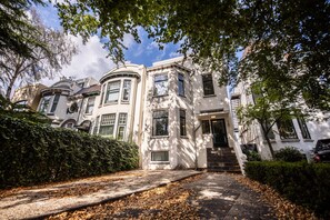 Apartemen | 2 kamar tidur dan setrika/meja setrika