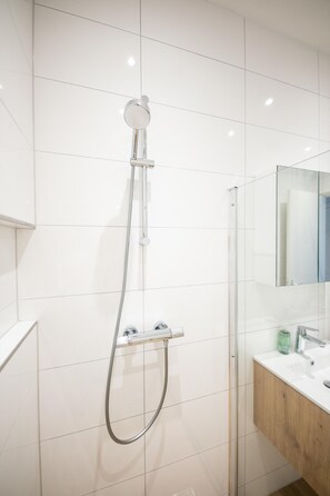 Apartment | 2 bedrooms, iron/ironing board - Spacious 2 Bedroom Serviced Apartments 71-77m2 (Rotterdam)