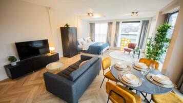 Apartment | Iron/ironing board
