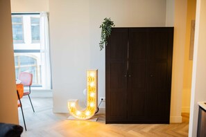 Apartment | Iron/ironing board