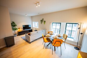 3 bedrooms - Alphabet 3 Bedroom Serviced Apartment -pk- (Rotterdam)