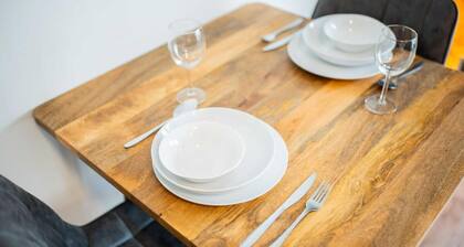Studio Serviced Apartments With View -prh14/15-