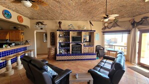 Unclassified image, 2 of 36, button - Campbell s House 2nd row Wifi Las Conchas (Puerto Peñasco)