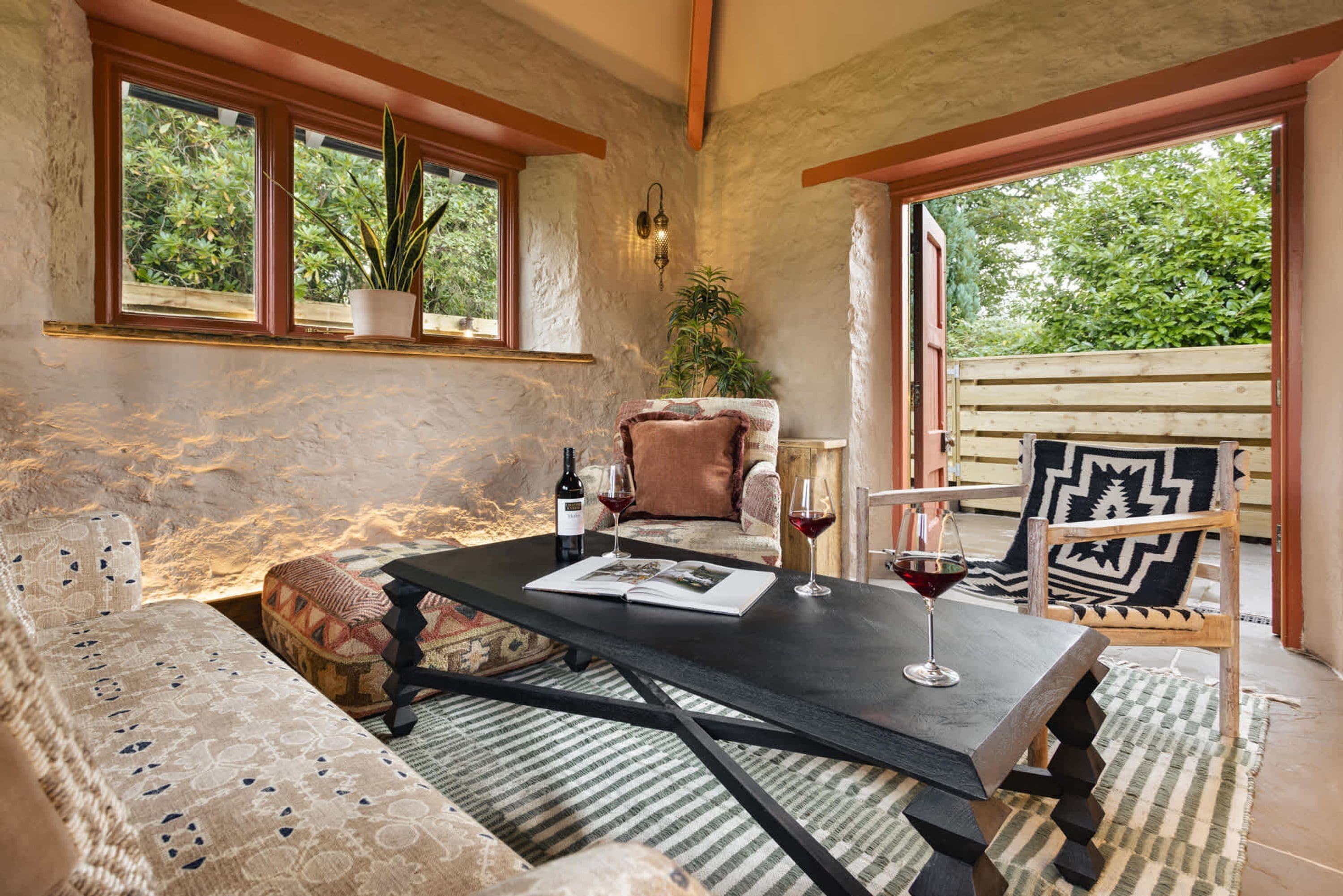 3 عدّة غرف نوم وخدمة الإنترنت